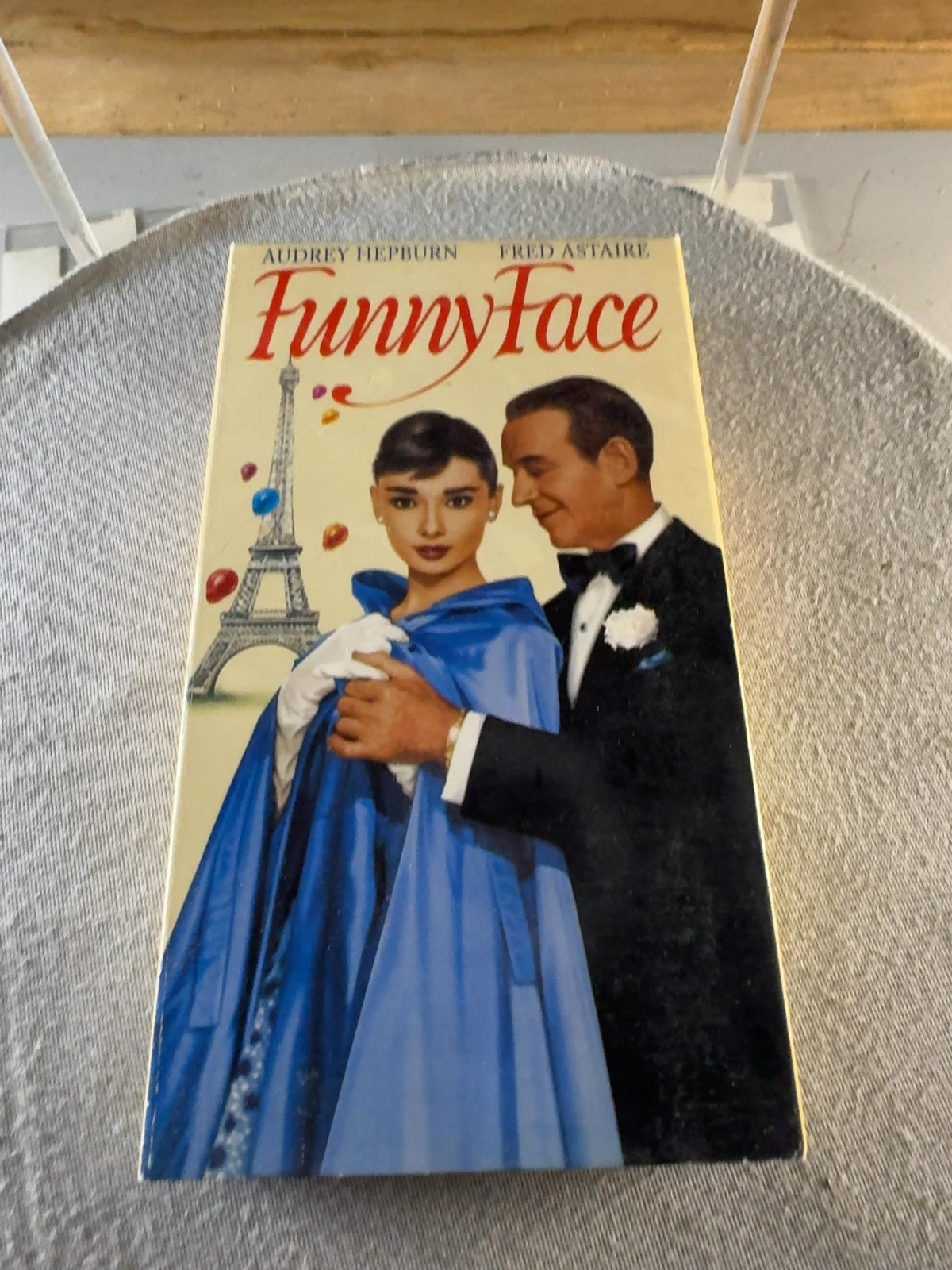 Funny Face (VHS, 1957) Audrey Hepburn Fred Astaire Paramount Pictures Very Good