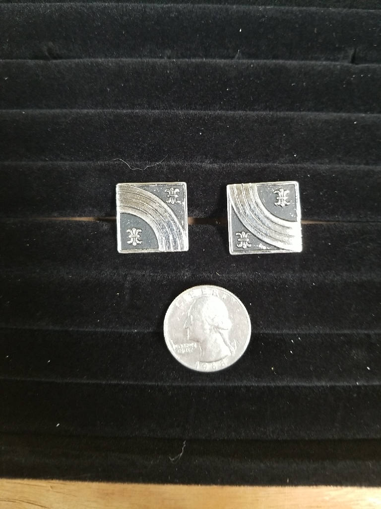 Stunning Vintage Cufflinks Classic Square Design