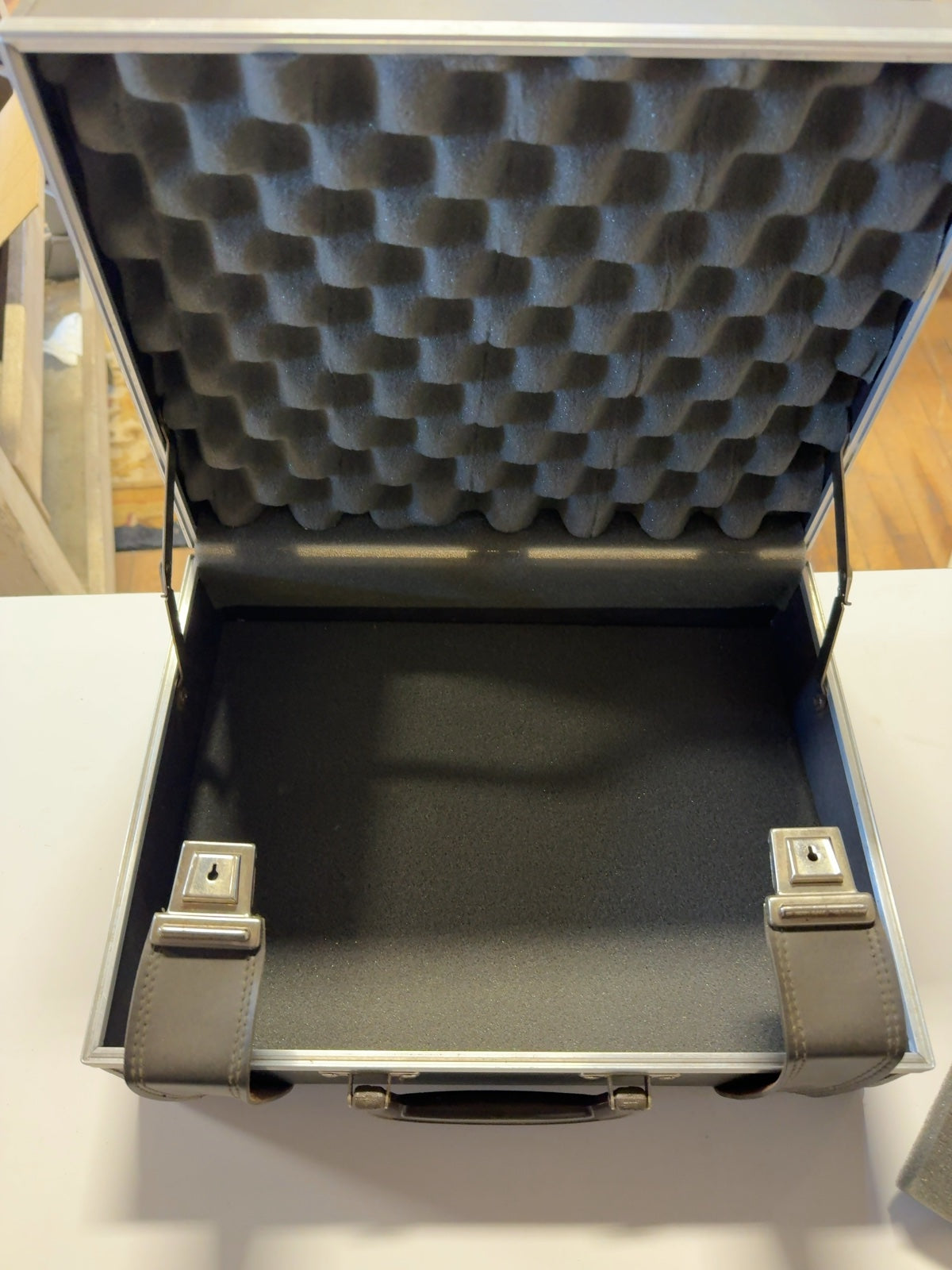 Vintage Hard Camera Case with Foam Padding, Black, 14.5 x 11 x 5.5