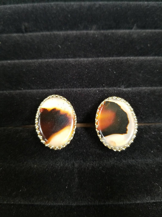 Stunning Vintage Agate Oval Cufflinks with Gold-Tone Trim