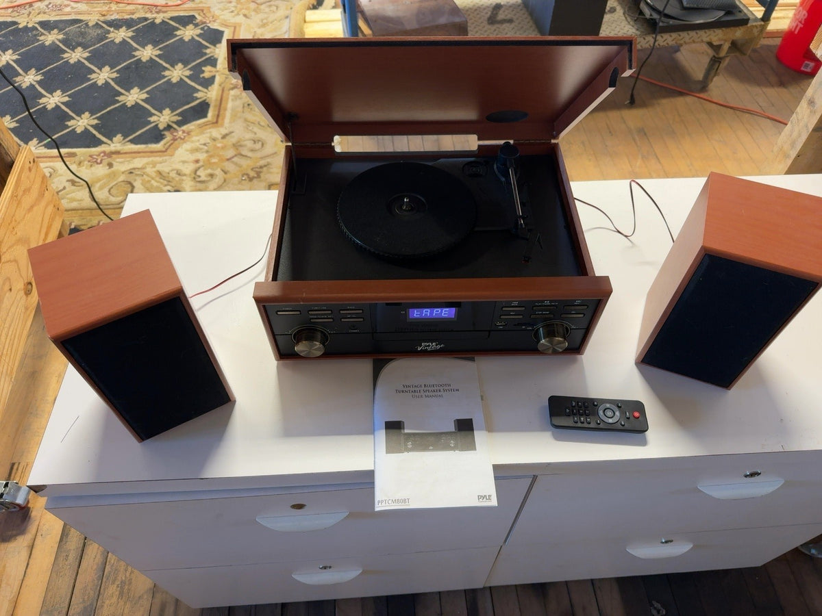 Pyle pptcm80bt All In One Stereo System. Turntable, CD, Cassette, Radio. Used