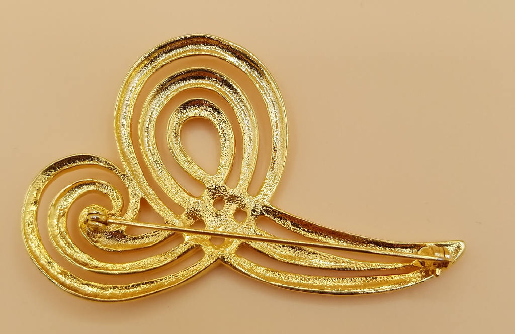 Elegant Gold Tone Swirl Brooch Pin