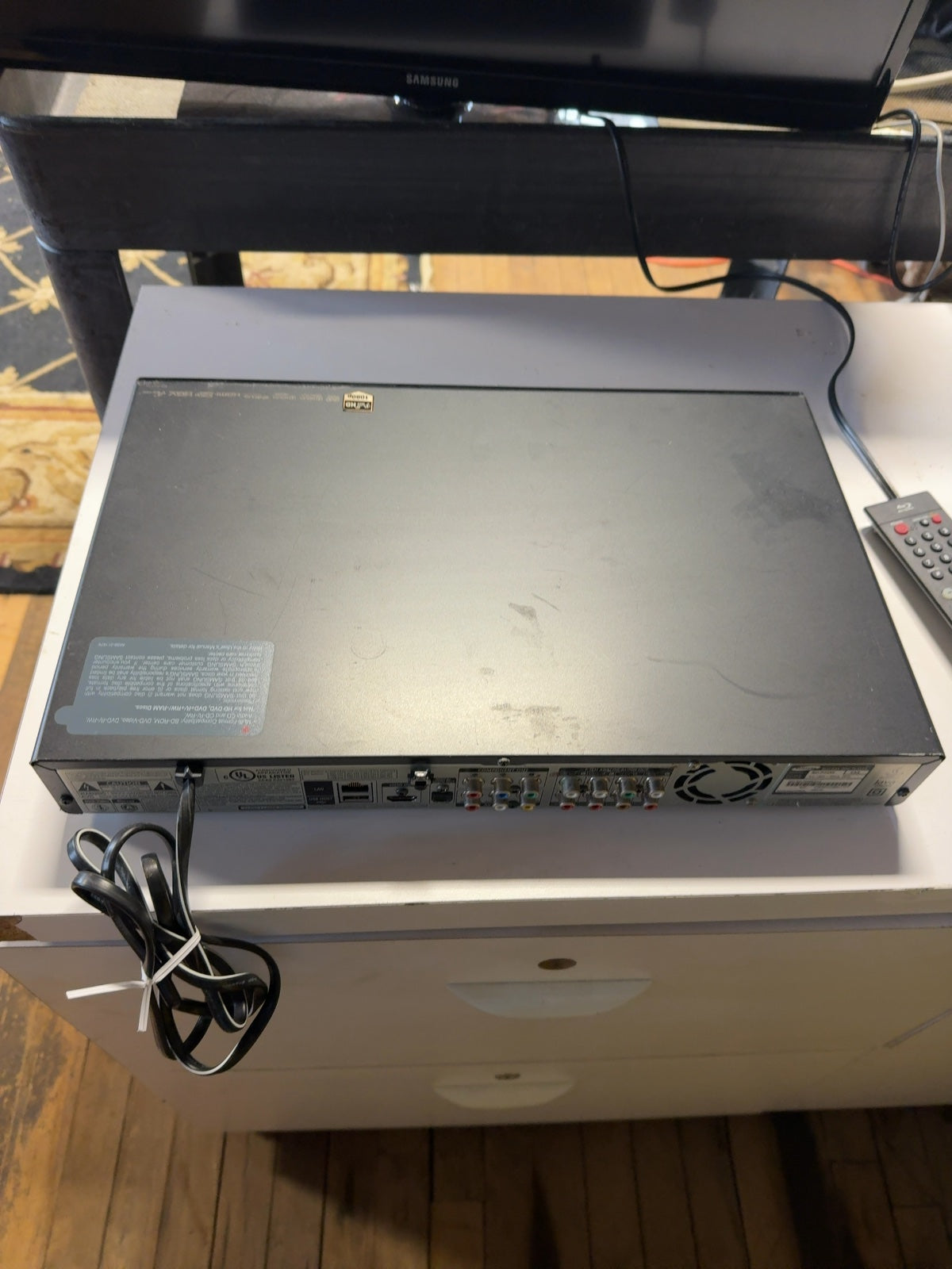 Samsung BD-P2550 Blu-ray Disc Player 1080p with Remote - Tested Working