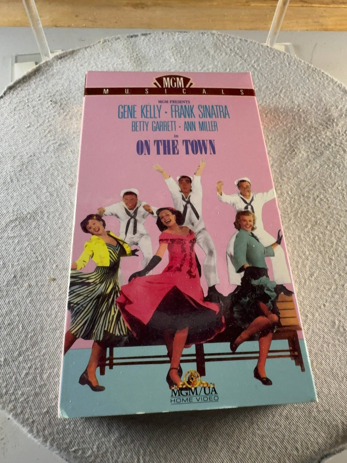 On The Town VHS 1949 MGM/UA Musical Gene Kelly Frank Sinatra Ann Miller