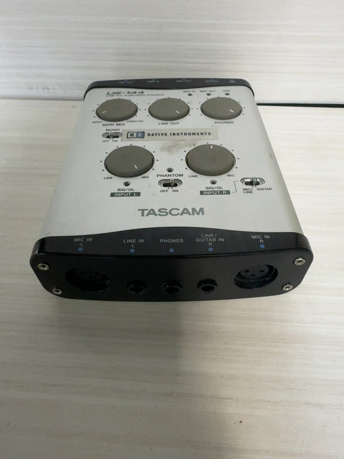 TASCAM US-144 USB 2.0 Audio Recording Midi Interface