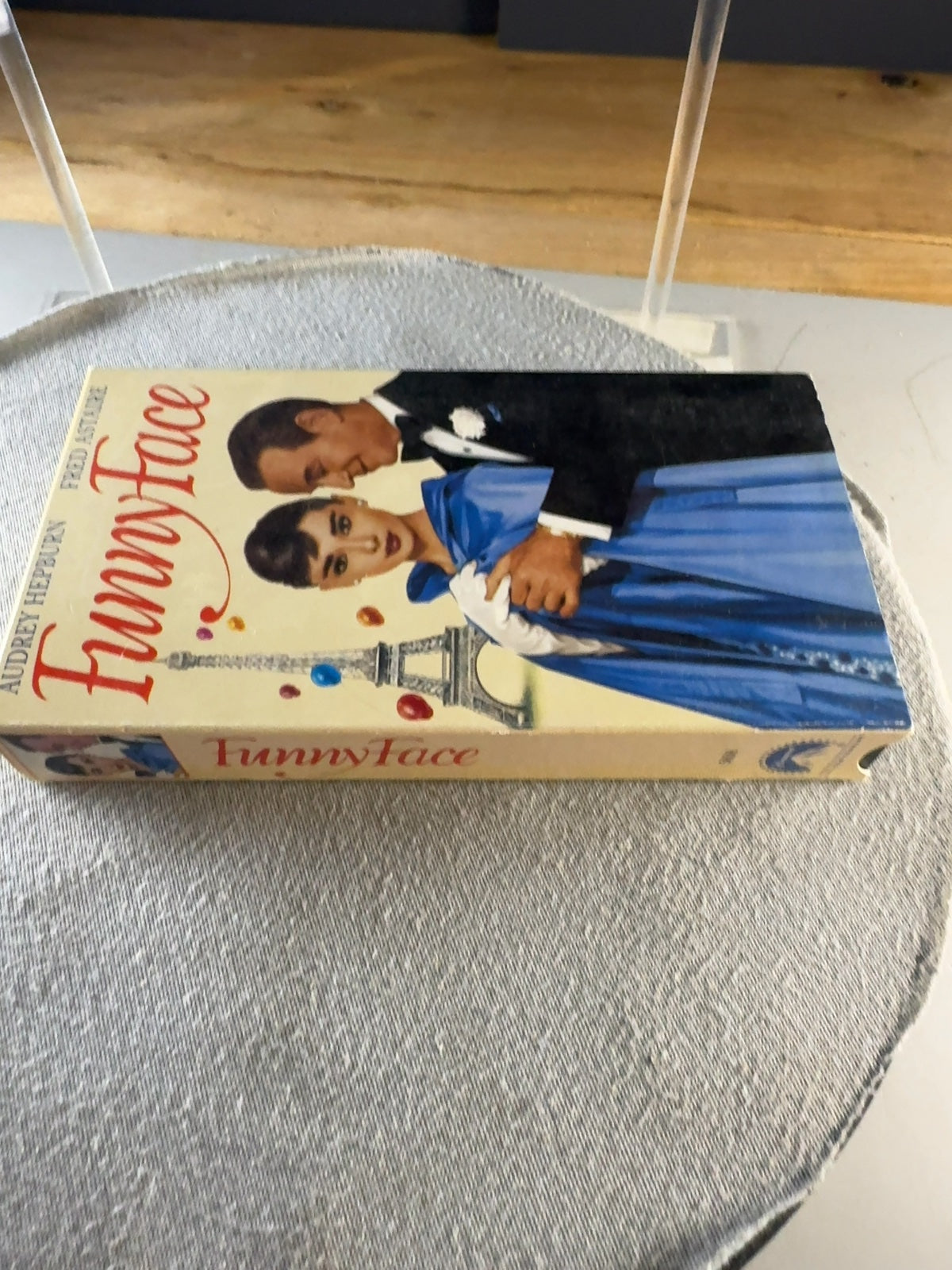 Funny Face (VHS, 1957) Audrey Hepburn Fred Astaire Paramount Pictures Very Good