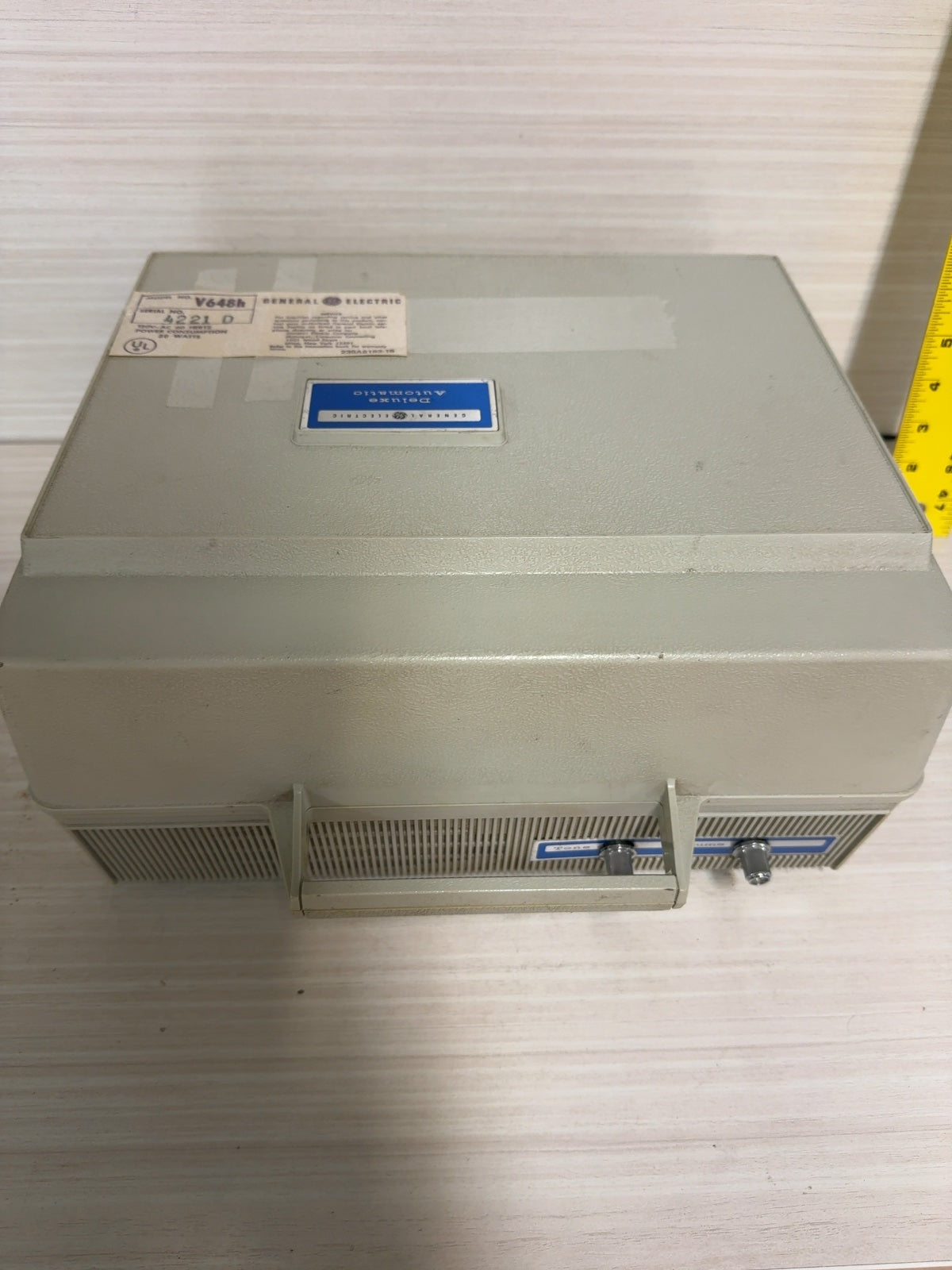 General Electric Deluxe Automatic Record Player Model V648h