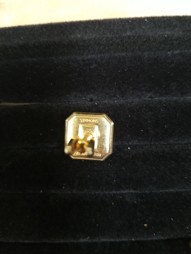 Stunning Vintage Gold-Tone Engraved Cufflinks Elegant Men’s Jewelry
