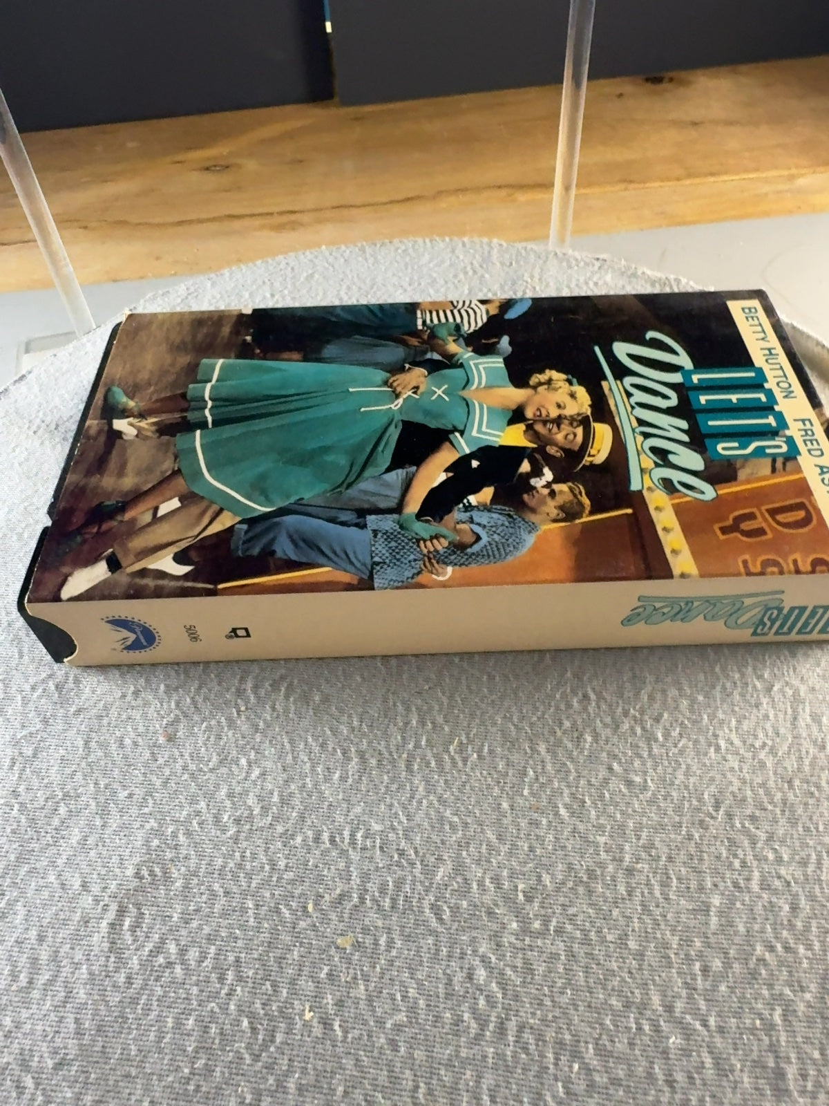 Let's Dance (VHS, 1985) David Bowie Valérie Perrine Paramount Pictures Very Good