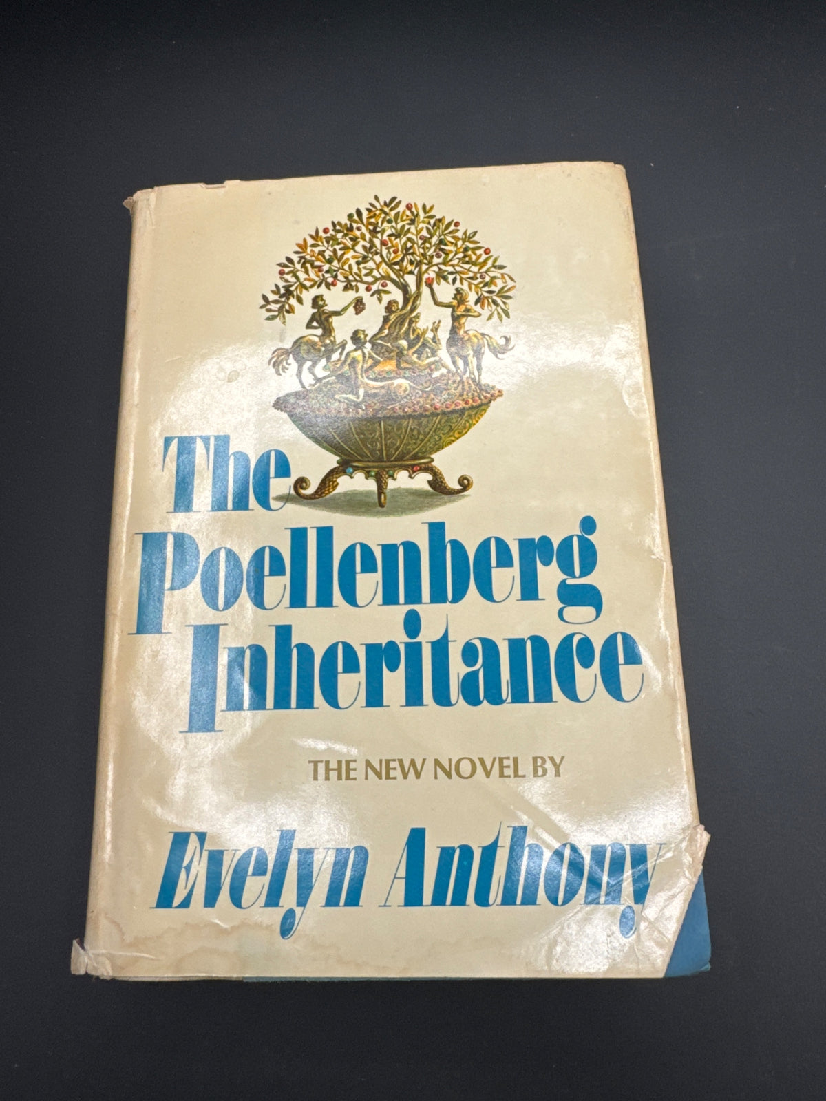 The Poellenberg inheritance Evelyn Anthony — front_cover