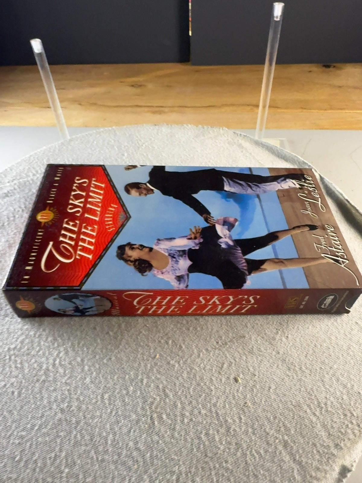 The Sky's the Limit VHS 1943 Fred Astaire Joan Leslie RKO Collection B&W