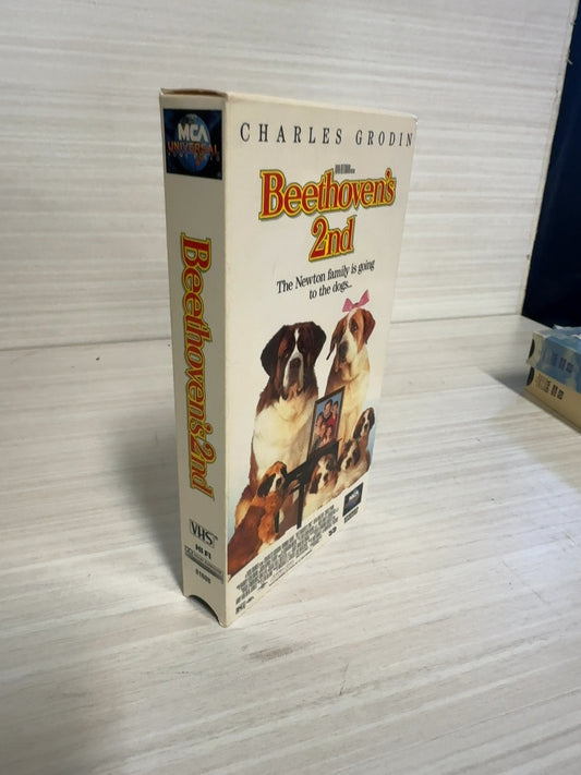 Beethoven's 2nd (VHS, 1992) Charles Grodin Bonnie Hunt MCA Universal Very Good