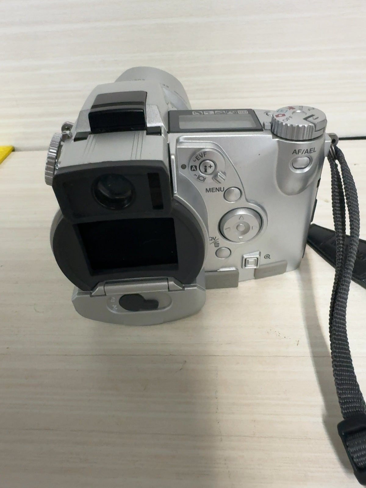 Minolta Dimage 7 5.2MP Digital Camera Read