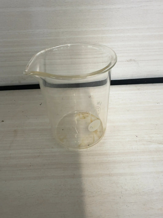 Glass Laboratory Beaker 150 mL Low Form with Spout