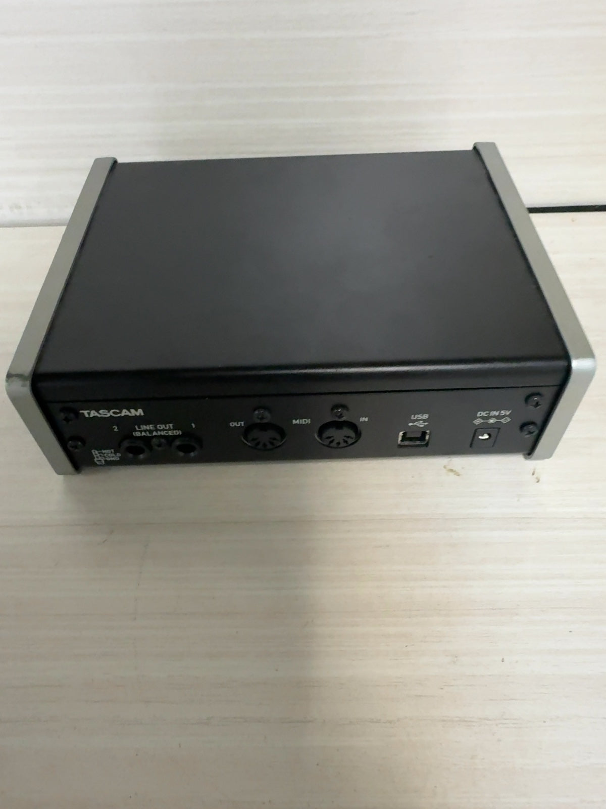 Audio Interface TASCAM US2X2 USB MIDI