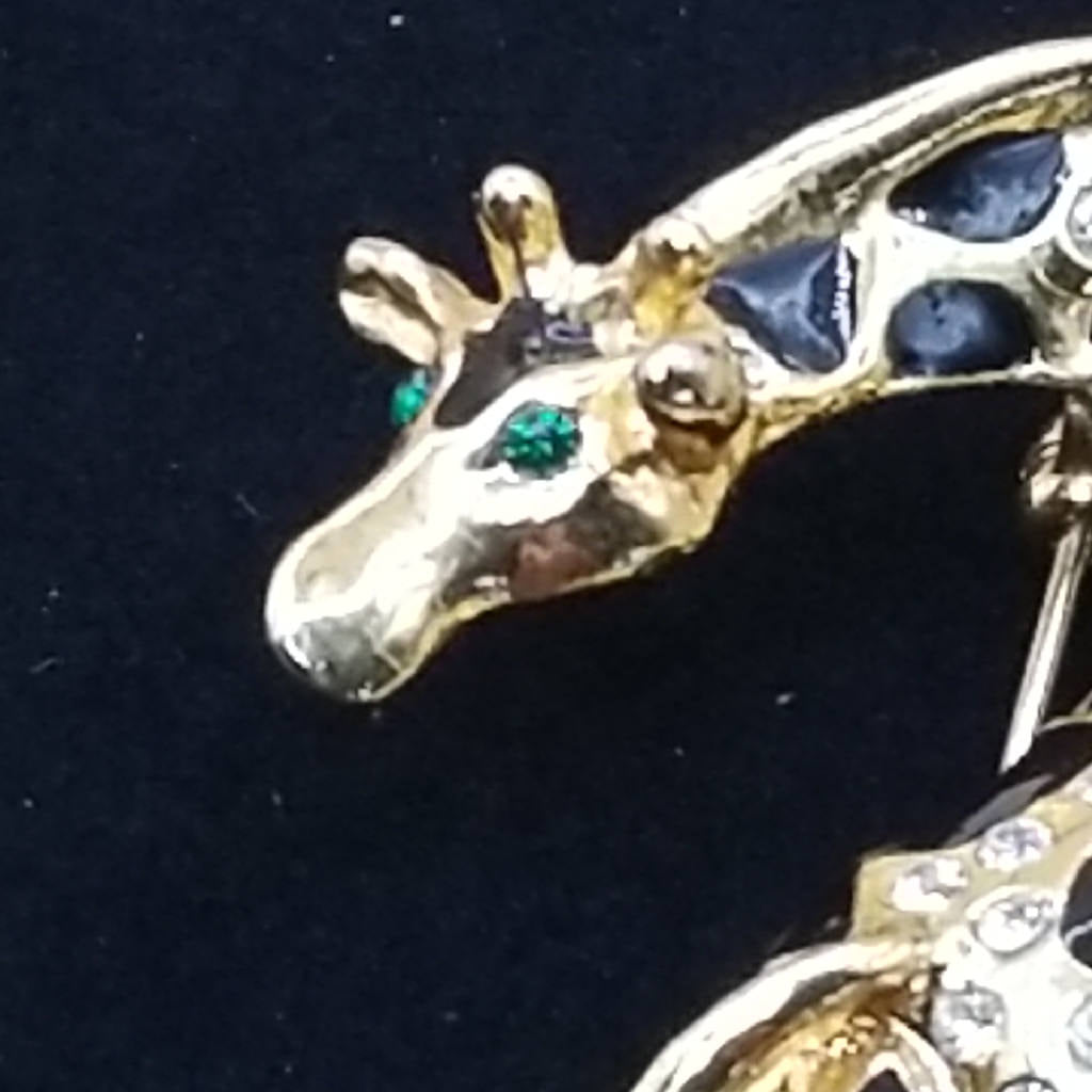 Stunning Goldtone Giraffe Brooch with Crystal Accents Animal Pin