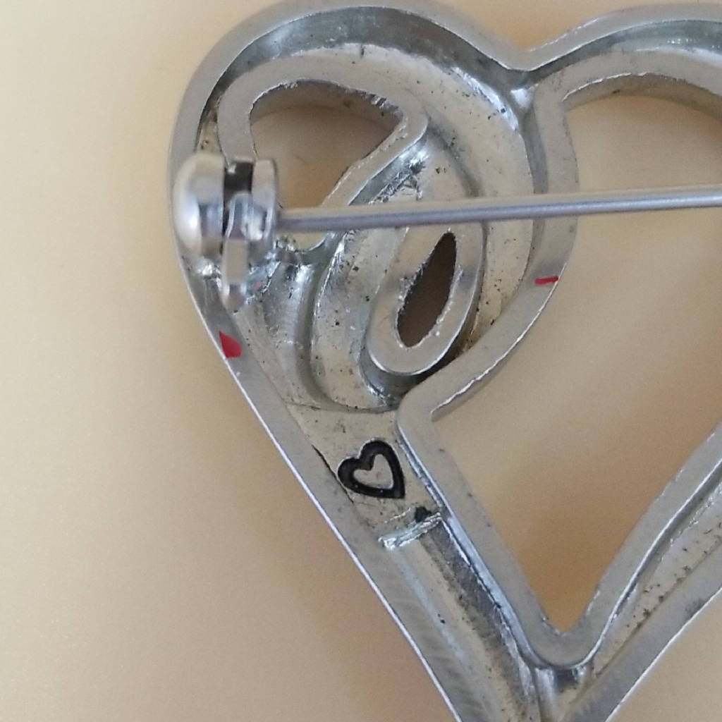 Stunning Stylized Silver Heart Brooch Pin Elegant Fashion Jewelry