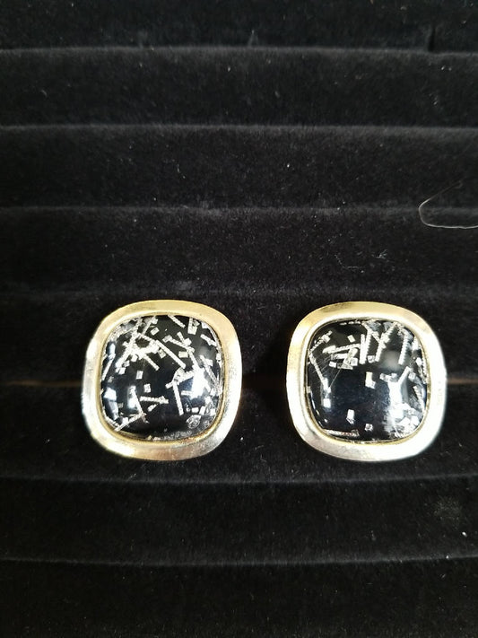 Stunning Vintage Retro Black Gold Tone Cufflinks for Men's Stylish Look
