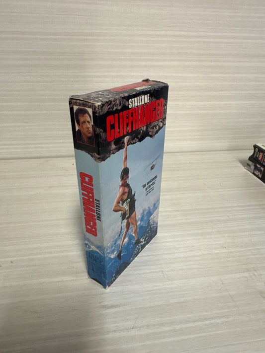 Cliffhanger (VHS, 1993) Sylvester Stallone Columbia TriStar Acceptable