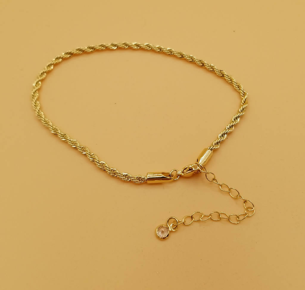 Elegant Gold-Tone Rope Chain Bracelet with Crystal Charm