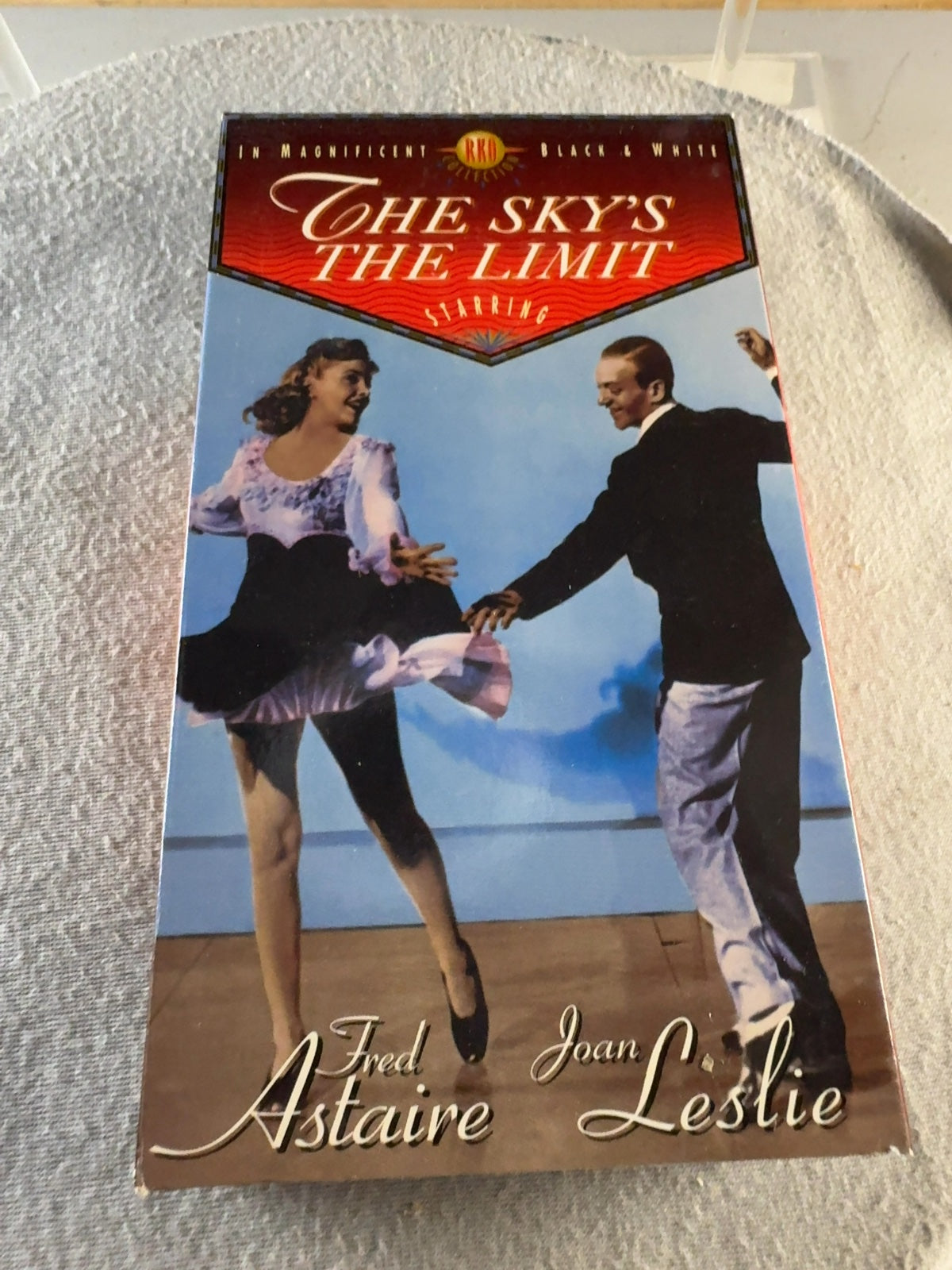 The Sky's the Limit VHS 1943 Fred Astaire Joan Leslie RKO Collection B&W