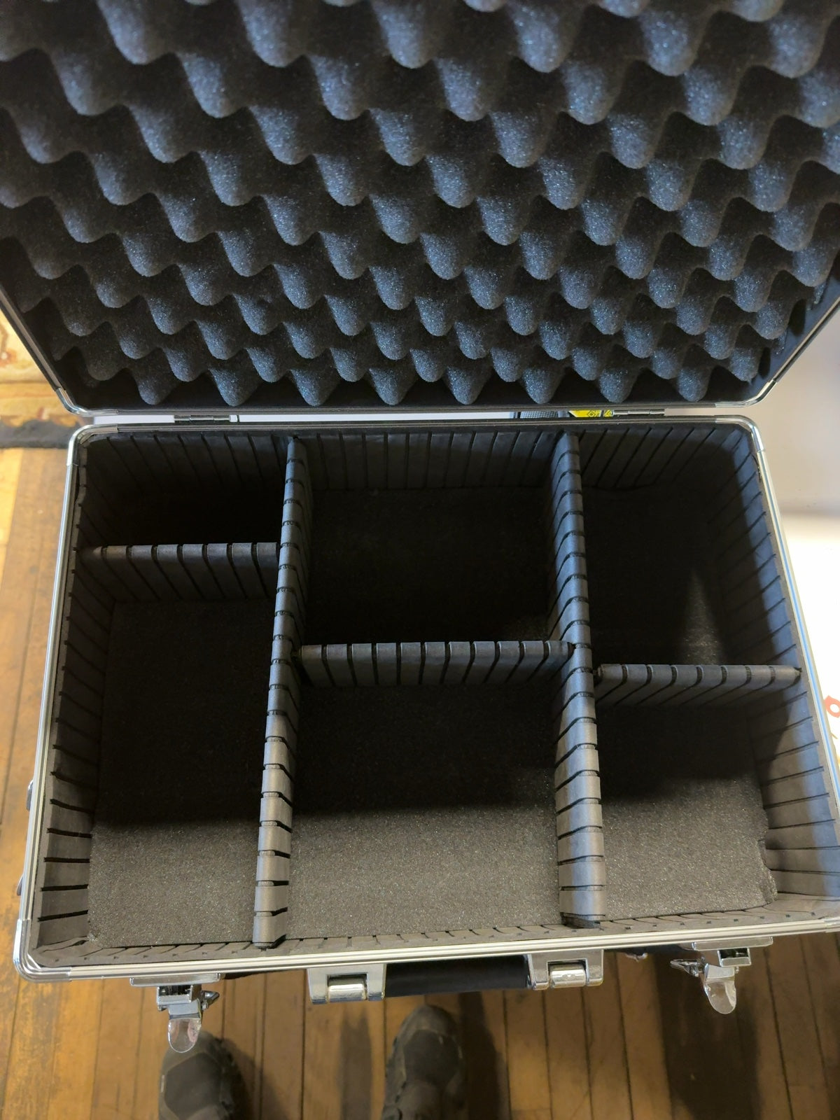 Hercules Super Strong Aluminum Hard Camera Case with Adjustable Dividers 18x13x6.5