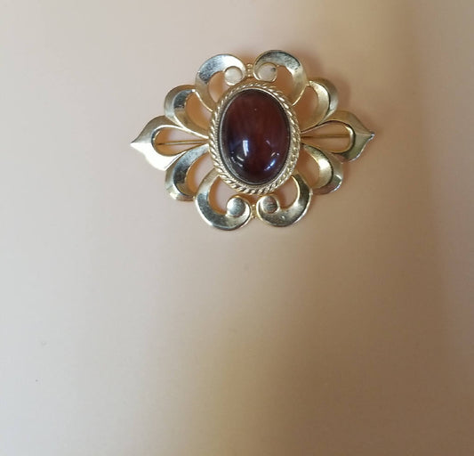 Stunning Vintage Inspired Brooch Pin with Brown Center Stone