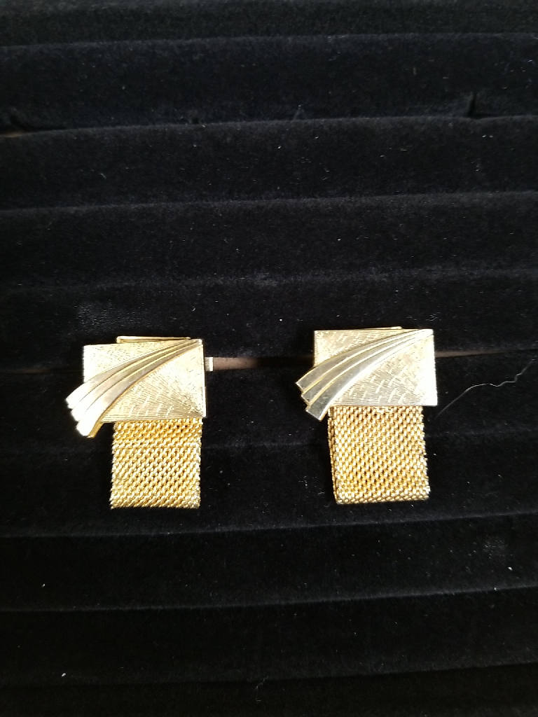 Stunning Art Deco Style Gold Tone Mesh Cufflinks for Men