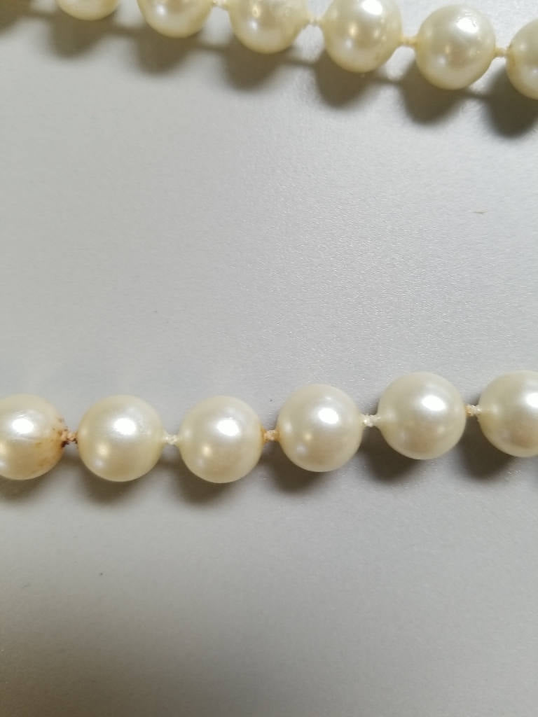 Stunning Vintage Faux Pearl Necklace Long Strand Elegant Classic