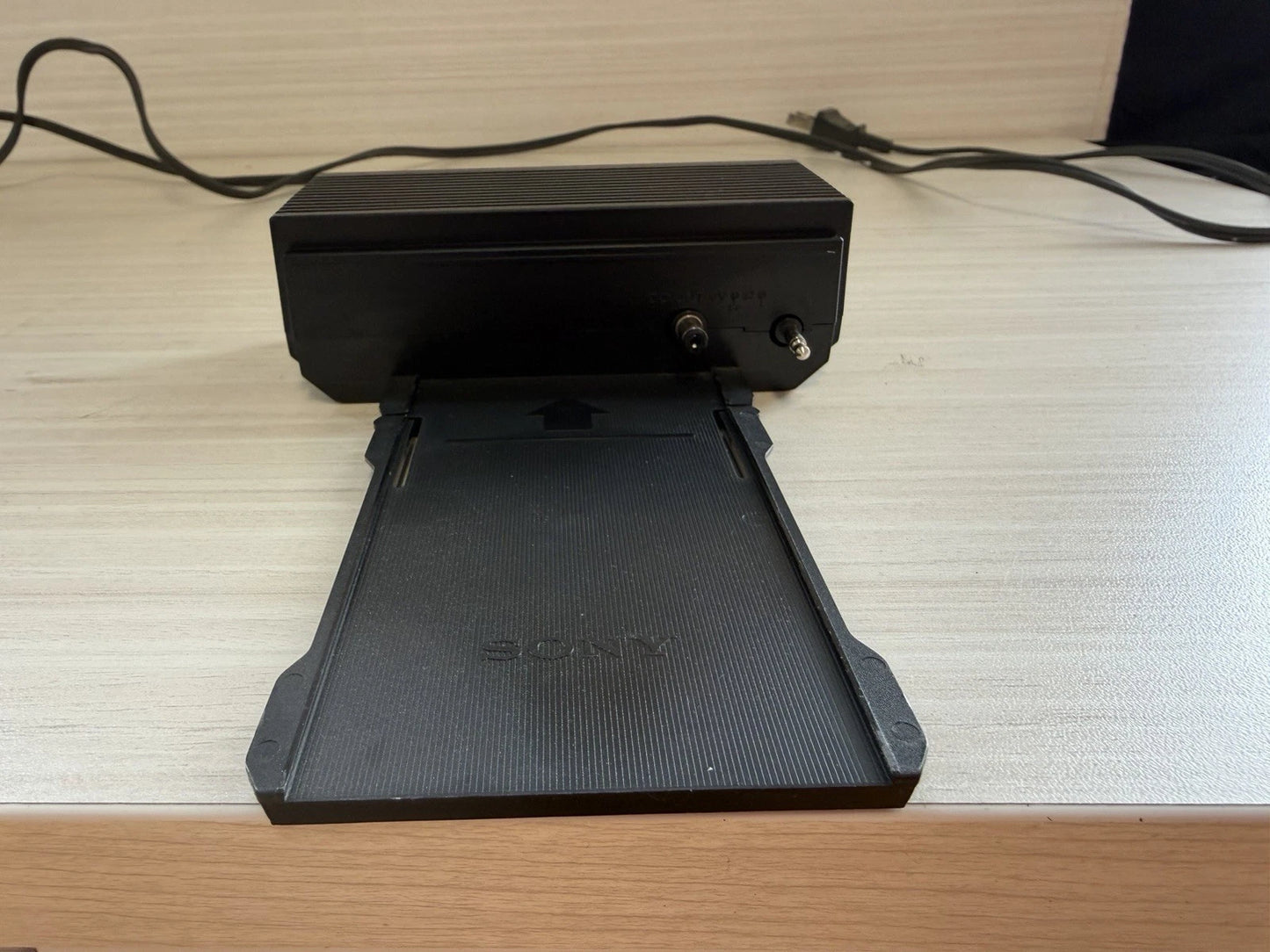 Sony D-5A Discman & AC-D50 Power Dock Station (Japan, 1984)