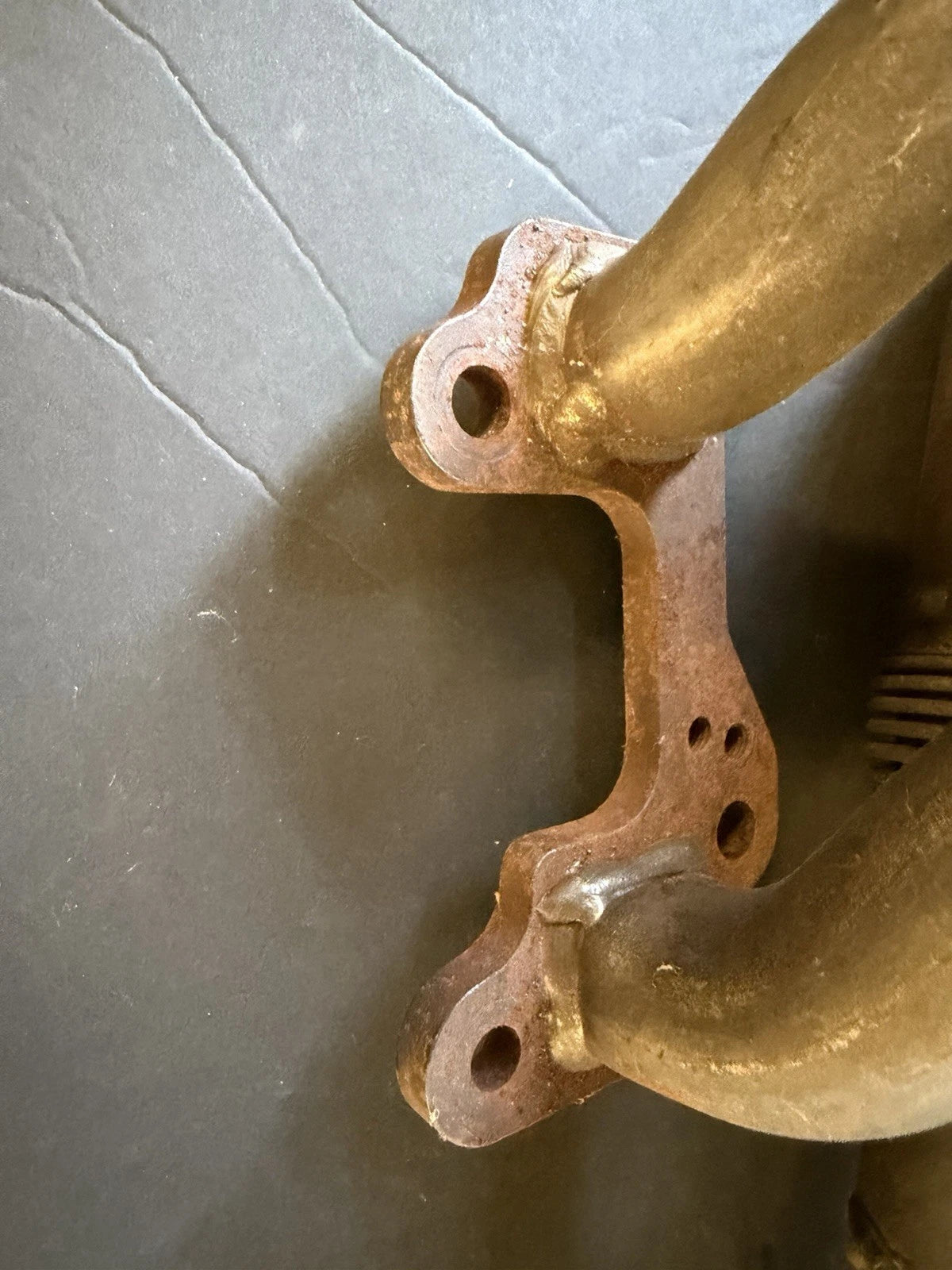 Land Rover Range Rover P38 Left Exhaust Manifold — 4.6 V8 (Genuine)