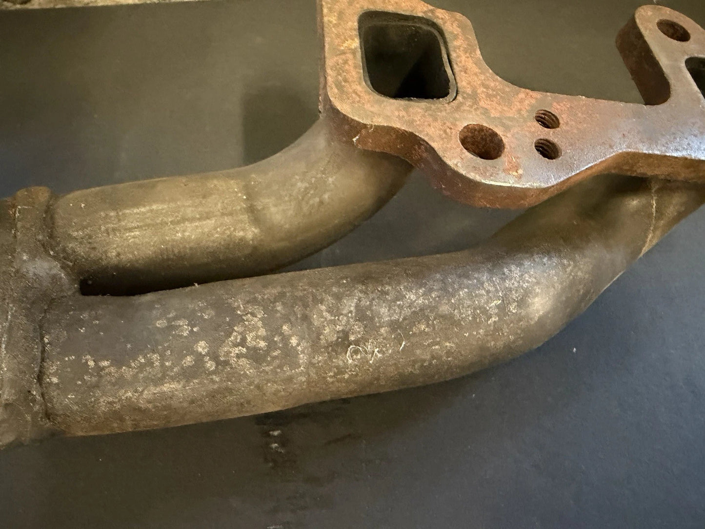Land Rover Range Rover P38 Left Exhaust Manifold — 4.6 V8 (Genuine)