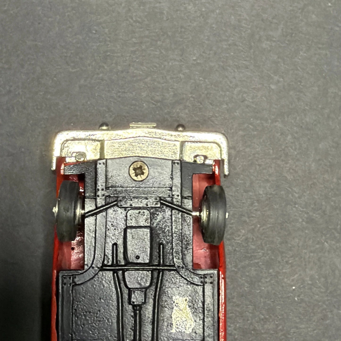 Minimarque '43' 1957 Ford Fairlane Hardtop — 1:43 Diecast (Two-Tone White/Red)