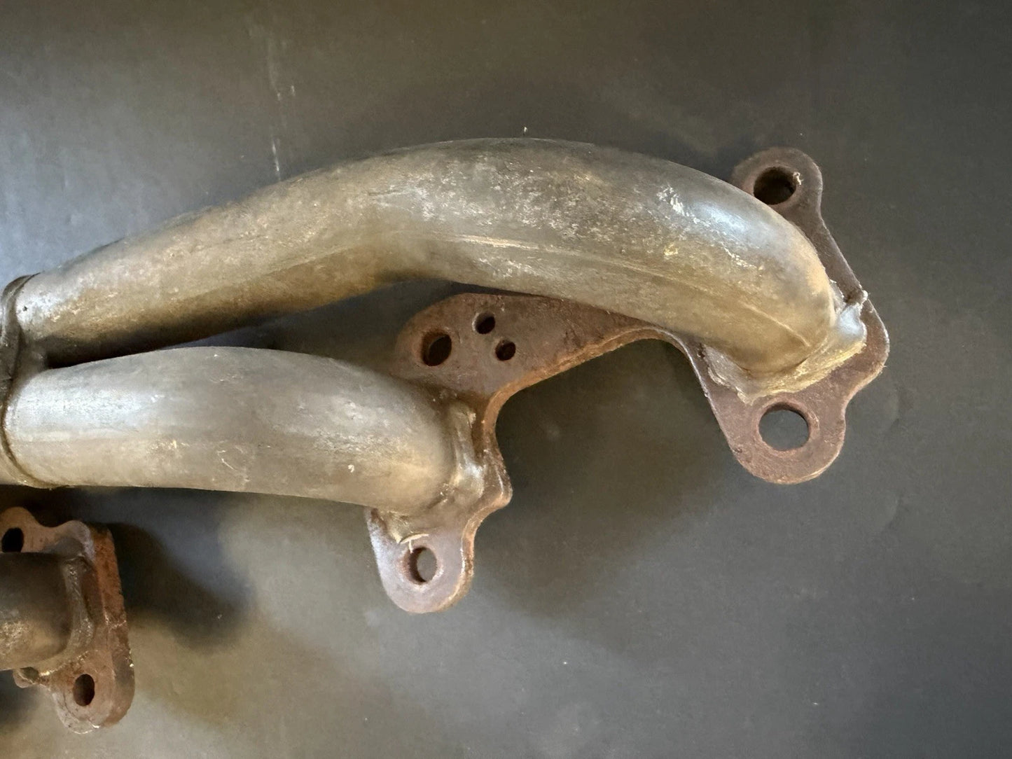 Land Rover Range Rover P38 Left Exhaust Manifold — 4.6 V8 (Genuine)