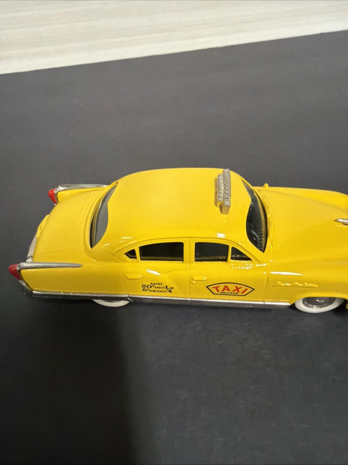 Brooklin Models 1953 Kaiser Manhattan Taxi — 1:43 Diecast (BRK 29X, Boxed)