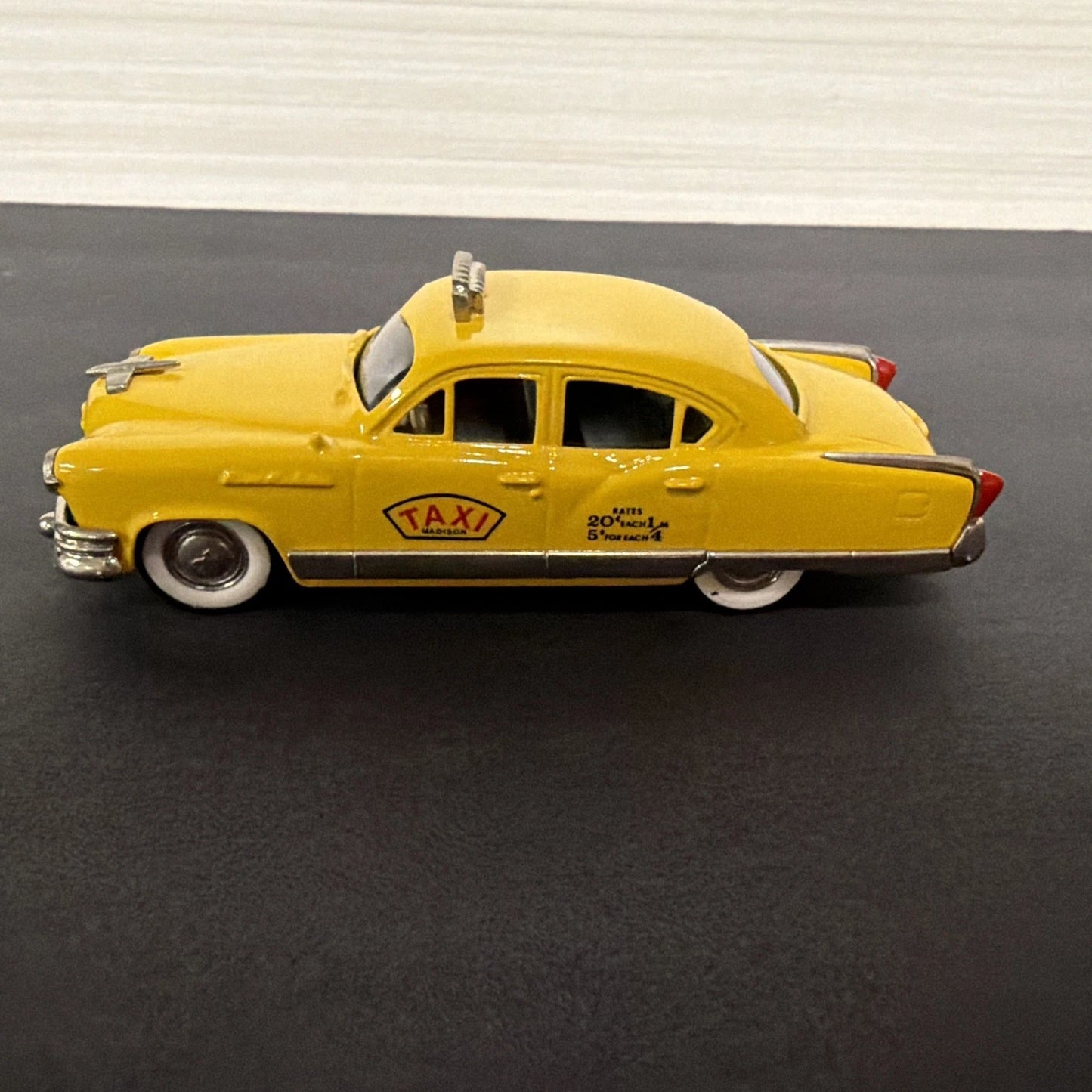 Brooklin Models 1953 Kaiser Manhattan Taxi — 1:43 Diecast (BRK 29X, Boxed)
