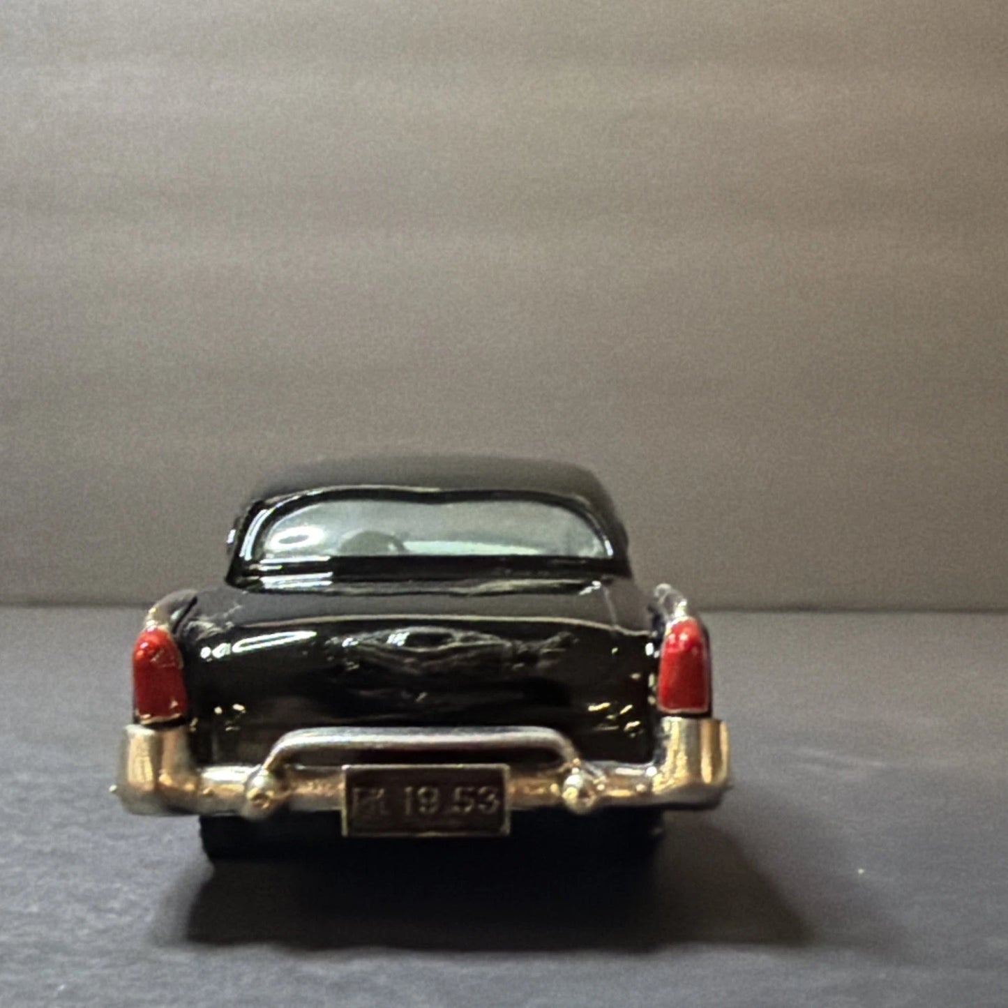 Brooklin Models 1953 Kaiser Manhattan "Rotterdam" Deluxe — 1:43 Diecast (BRK 29x, Ltd 1 of 500)