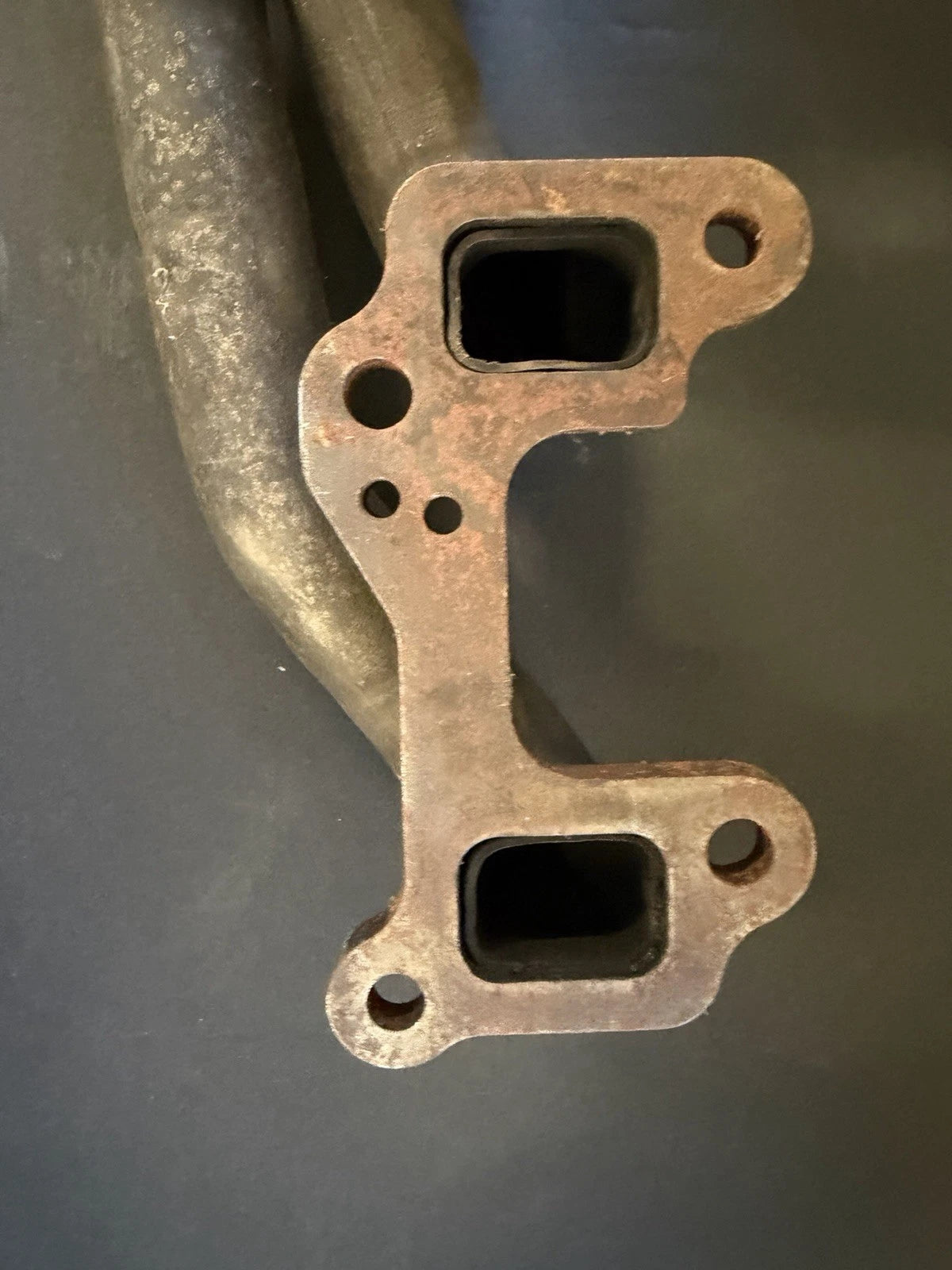 Land Rover Range Rover P38 Left Exhaust Manifold — 4.6 V8 (Genuine)