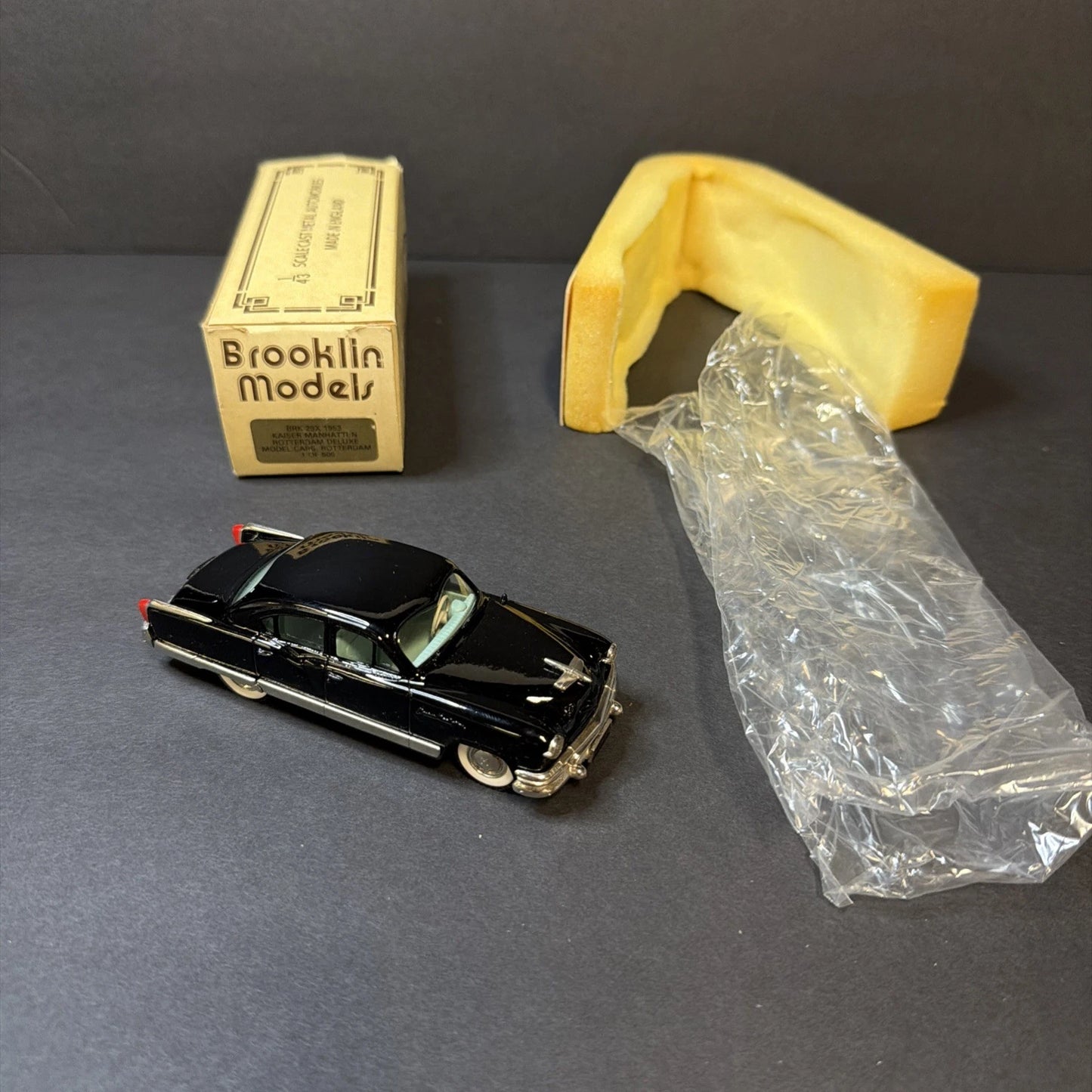 Brooklin Models 1953 Kaiser Manhattan "Rotterdam" Deluxe — 1:43 Diecast (BRK 29x, Ltd 1 of 500)