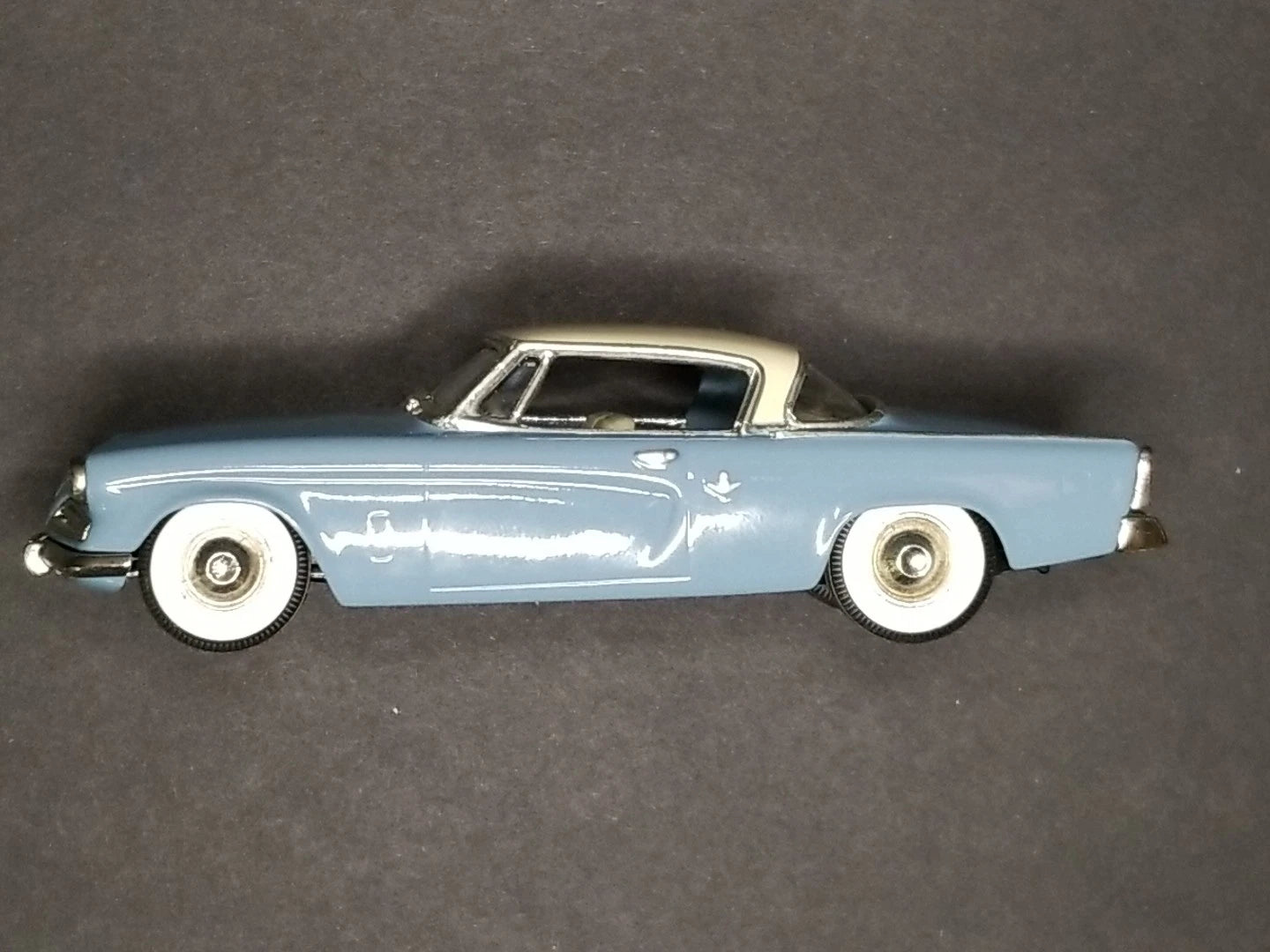 Brooklin Models 1953 Studebaker Starliner — 1:43 Diecast (BRK32a, Two-Tone)
