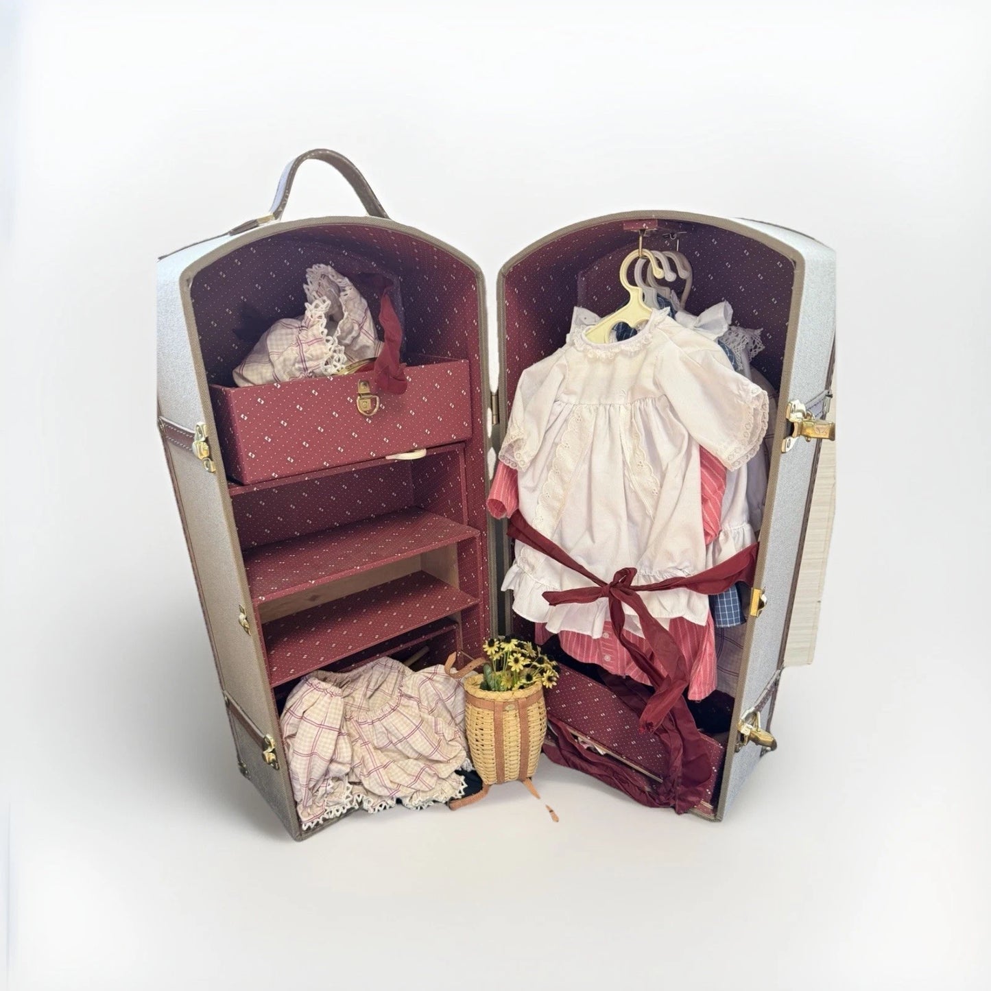 American Girl Samantha Steamer Trunk with Accessories, Clothes & Hangers