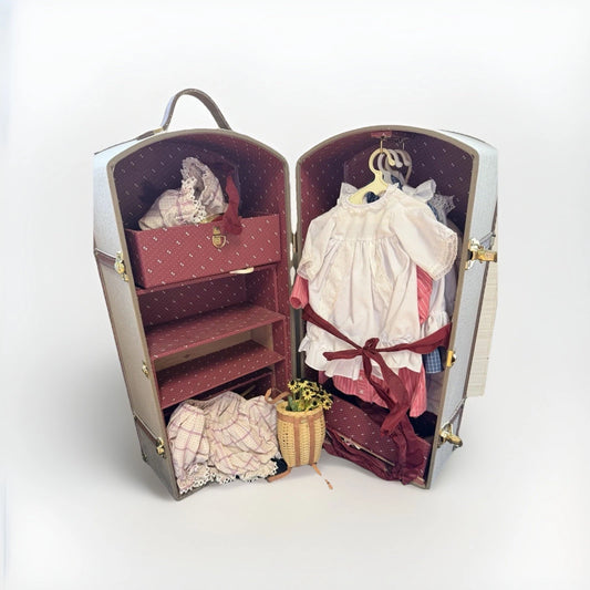 American Girl Samantha Steamer Trunk with Accessories, Clothes & Hangers